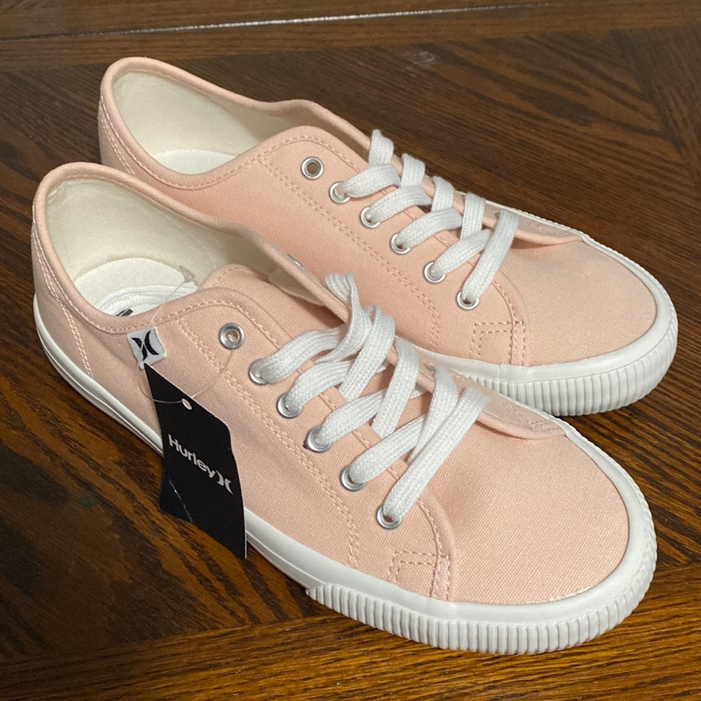 Hurley women’s Hurley Sneakers.size 7
